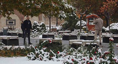 Şehir beyaz gelinliğini giydi, Sivas'ta kartpostallık görüntüler oluştu
