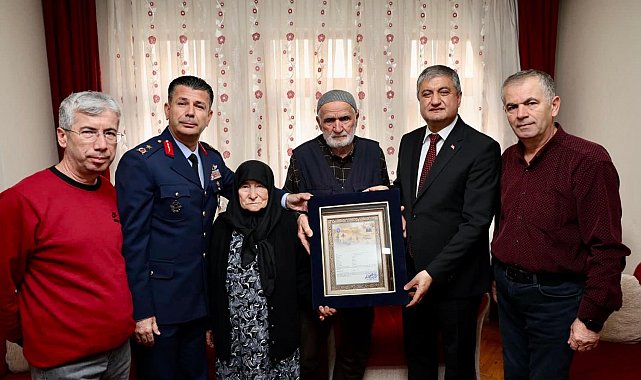 Şehit Özcan'ın ailesine şehadet belgesi teslim edildi