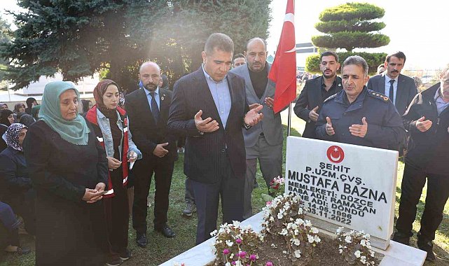 Şehit uzman çavuş mezarı başında anıldı