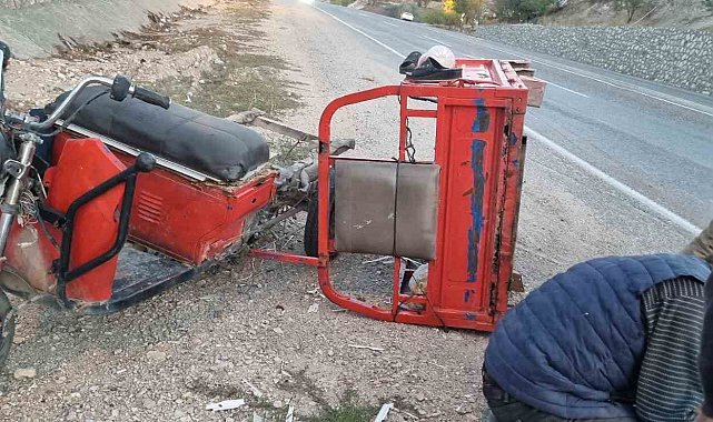 Sepetli motosiklet devrildi: 1 yaralı