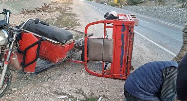 Sepetli motosiklet devrildi: 1 yaralı