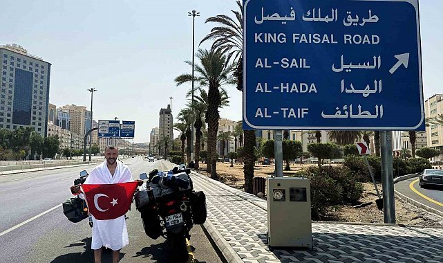 Sigarayı bıraktı, motosikleti ile 250 bin kilometre yol yaptı: Son durağı umre oldu