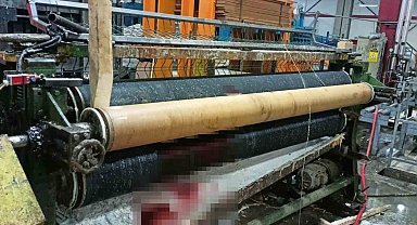 Silindir makinasına elini kaptıran işçi ağır yaralandı