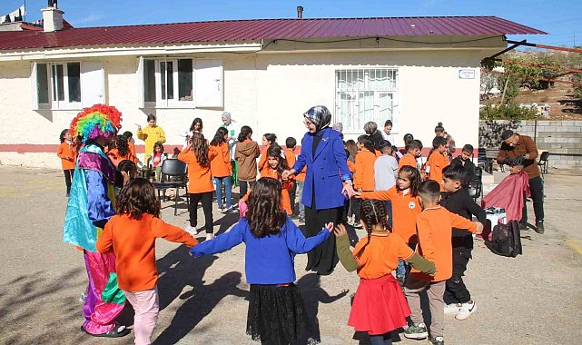 Silvan'da çocukların saç bakımları yapıldı