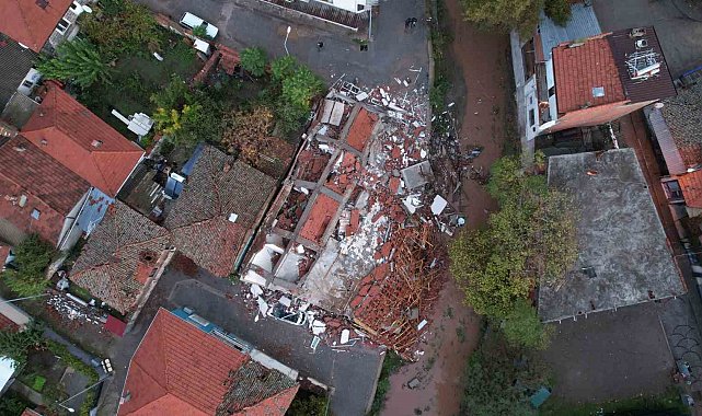 Sındırgı depreminde hasar tespit çalışmaları tamamlandı