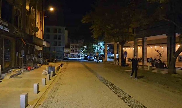 Sındırgı peş peşe depremlerle sarsıldı