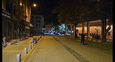 Sındırgı peş peşe depremlerle sarsıldı
