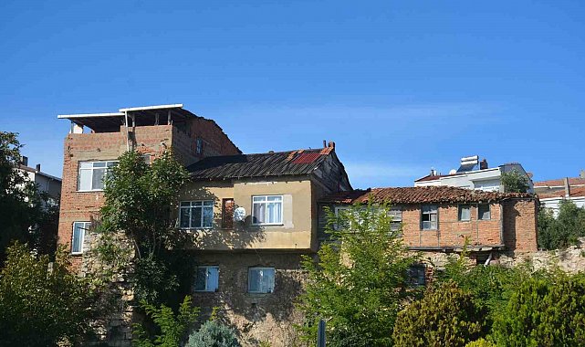 Sinop Kalesi, kalekondulardan kurtuluyor