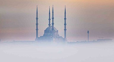 Sis denizinde kaybolan Diyarbakır'da, minareler görsel şölen sundu