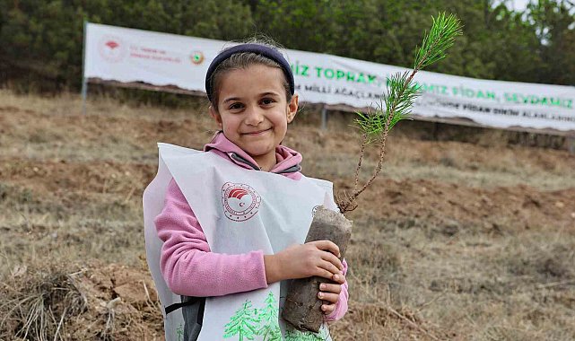 Sivas'ta 90 bin fidan toprakla buluştu