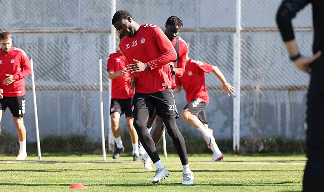 Sivasspor, duran top çalıştı