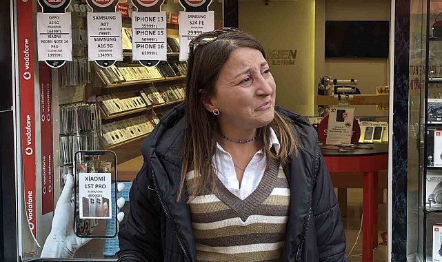 Sokağın maskotu "Waffle" ekipler tarafından barınağa götürülünce gözyaşı döktü