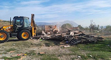 Söke Belediyesi'nden kaçak keçi ağıllarına müdahale