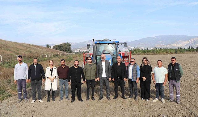 Söke Belediyesi'nin buğday tohumları bereket için yeniden toprakla buluştu