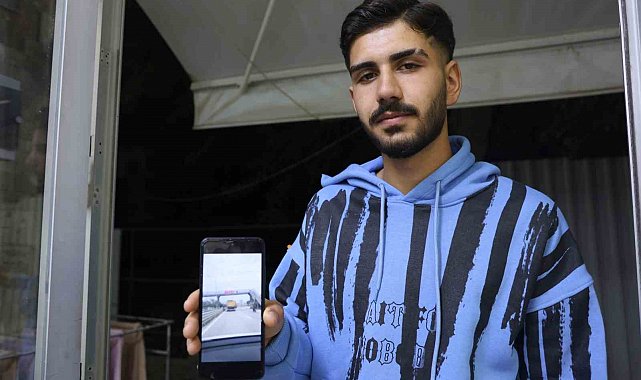 Sol şeritte 100 kilometre hızla ilerleyen hafriyat kamyonu hayrete düşürdü