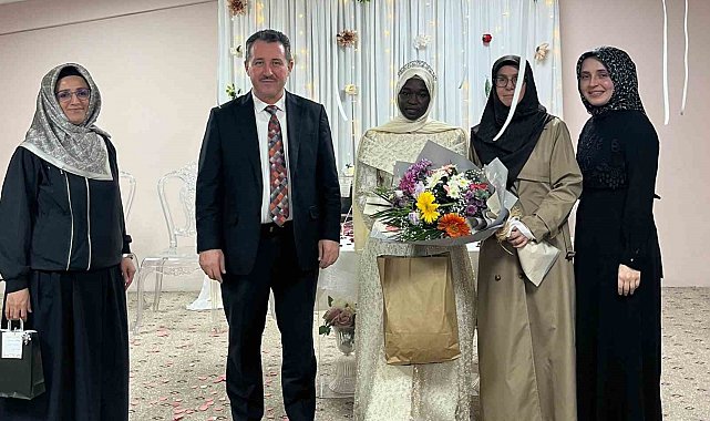 Sudanlı Tıp Fakültesi öğrencisi okulunu dondurup 8 ayda hafız oldu