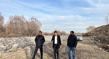 Susuz Çayı'nda dere ıslahı ve taşkın koruma çalışmaları sürüyor