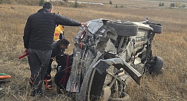 Takla atan otomobil hurdaya döndü: 1 yaralı