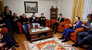 Tarım ve Orman Bakanı Yumaklı'dan, Hırvatistan'da düşen uçakta şehit olan pilotun ailesine ziyaret