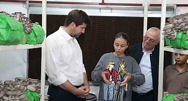 Tarsus'ta istiridye mantarı kursunda ilk hasat sevinci