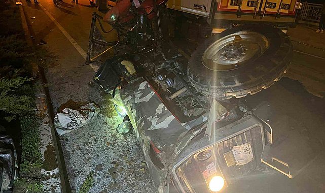 Tır ile traktörün çarpıştığı kazada karı koca hayatını kaybetti