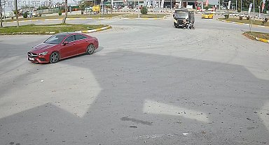Tokat'ta minibüs motosiklete çarptı: 2 yaralı