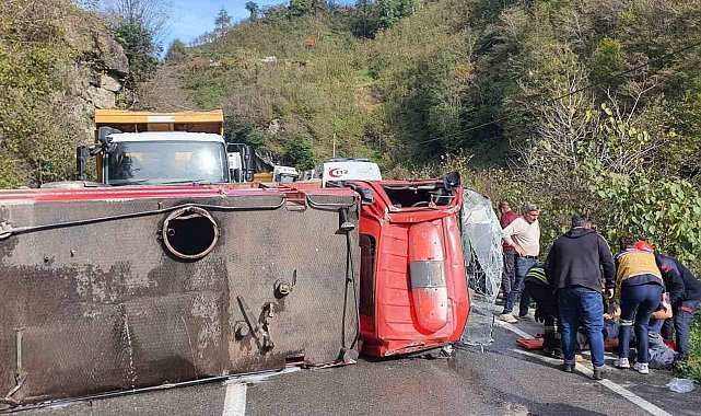 Trabzon'da yangına giden itfaiye aracı kaza yaptı: 2 yaralı