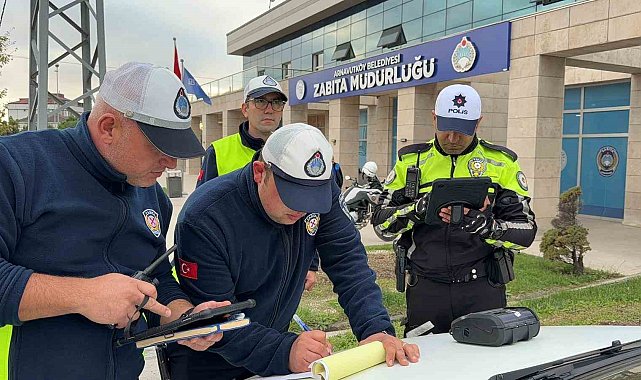 Trafikten kaçmak için kaldırıma çıktı: 2 bin 309 lira ceza yedi