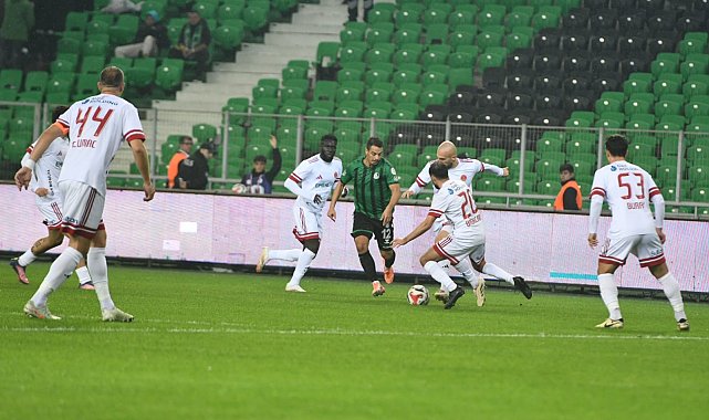 Trendyol 1. Lig: Sakaryaspor: 1 - Ümraniyespor: 1