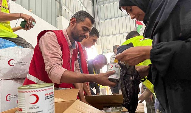 Türk Kızılay'ın İyilik Gemisi yardımları Gazze'de
