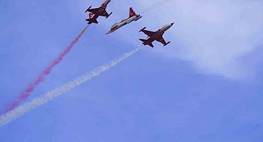 Türk Yıldızlarından Çorlu'da muhteşem gösteri