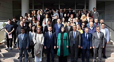 Türkiye Ulusal Ajansı Başkanı Manisa CBÜ'de öğrencilerle bir araya geldi