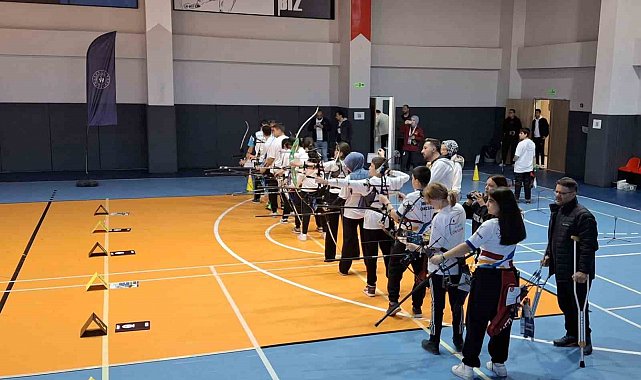 U15 Okçuluk bölge müsabakaları şampiyonu Elazığ
