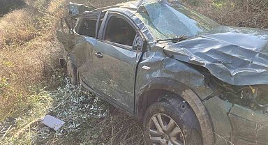 Uçuruma devrilen otomobilin kadın sürücüsü halat yardımıyla kurtarıldı