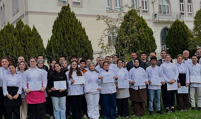 Üniversiteli aşçıların balık temalı yarışması nefes kesti