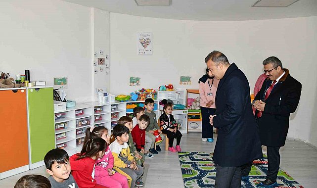 Vali Çiçek, anaokulunu ziyaret etti