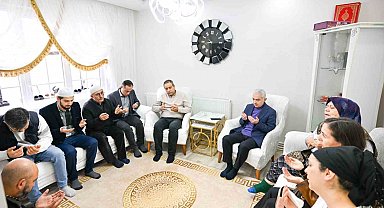 Vali Turan ve Kaymakam Yıldız Rümeysa Sanpur'un ailesine taziyede bulundu