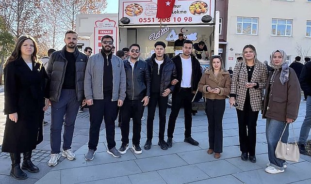 Van'da üniversite öğrencilerinden 20 şehit için anlamlı etkinlik