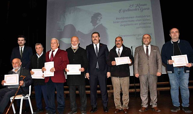 Vezirköprü'de "Öğretmenler Günü" kutlaması