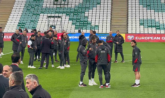 Vincenzo Montella: "Birinci torbadan katılmayı garantilememiz için yarınki maç önemli"