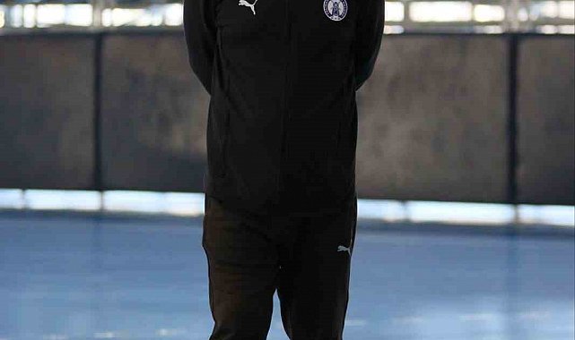 Yalıkavakspor Başantrenörü Özcan: "Hedefimizden ayrılmadan yola devam ediyoruz"