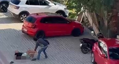 Yaşlı adamı sokak ortasında defalarca bıçaklayıp öldürdü: O anlar kamerada