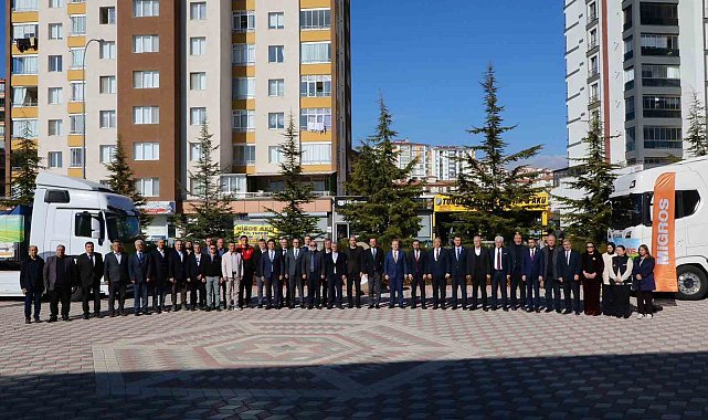 Yerli ve mili tohumlarla üretilen patates ile barbunyanın ilk alımı Niğde'de gerçekleştirildi