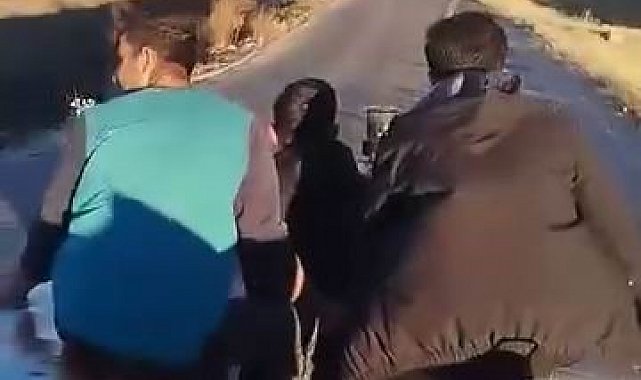 Yolculuklarını çekmek isterken, kendi kazalarını kaydettiler