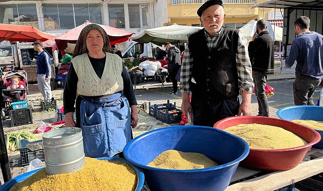 Yozgat'ta 70'lik çift 40 yıldır omuz omuza pazarcılık yapıyor
