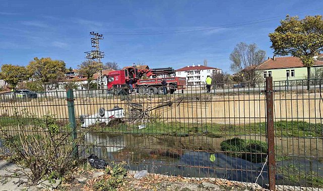 Yozgat'ta araç kanala uçtu 1 kişi yaralandı