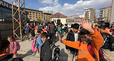 Yüksekova'da 30 bin öğrenci için 9 günlük "ara maraton" başladı