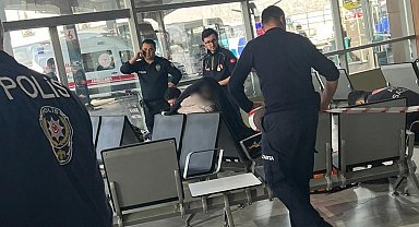 10 gündür otogarda yaşayan avukat oturduğu yerde hayatını kaybetti
