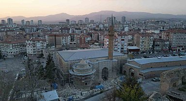 690 yıllık Sungurbey Camii aslına uygun olarak restore ediliyor