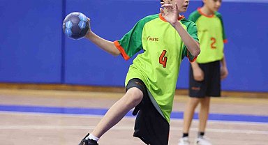 8 ilden 18 takım Denizli'de final bileti arayacak